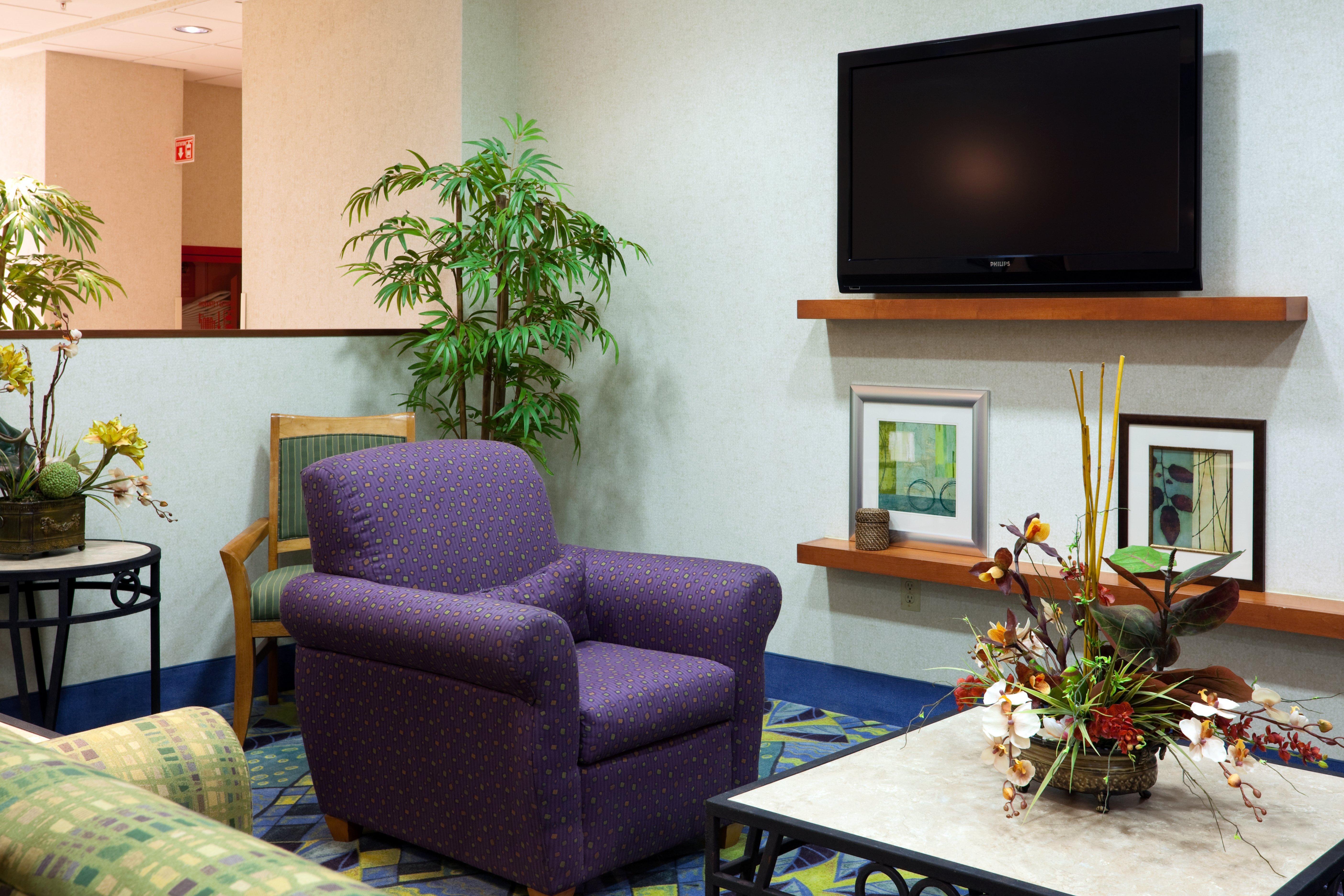 Holiday Inn Express & Suites Toluca Zona Aeropuerto By Ihg Exterior photo